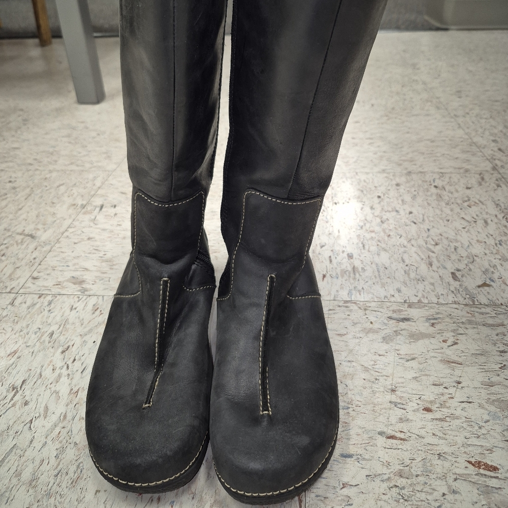 Duluth Trading Co Black Leather Boots - Picture 2 of 4